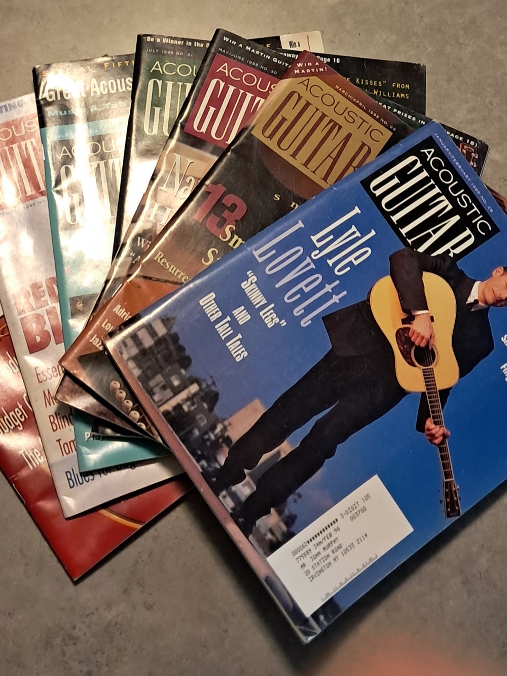 Acoustic Guitar Magazines 1995 Lot Of (7), only missing November and December.